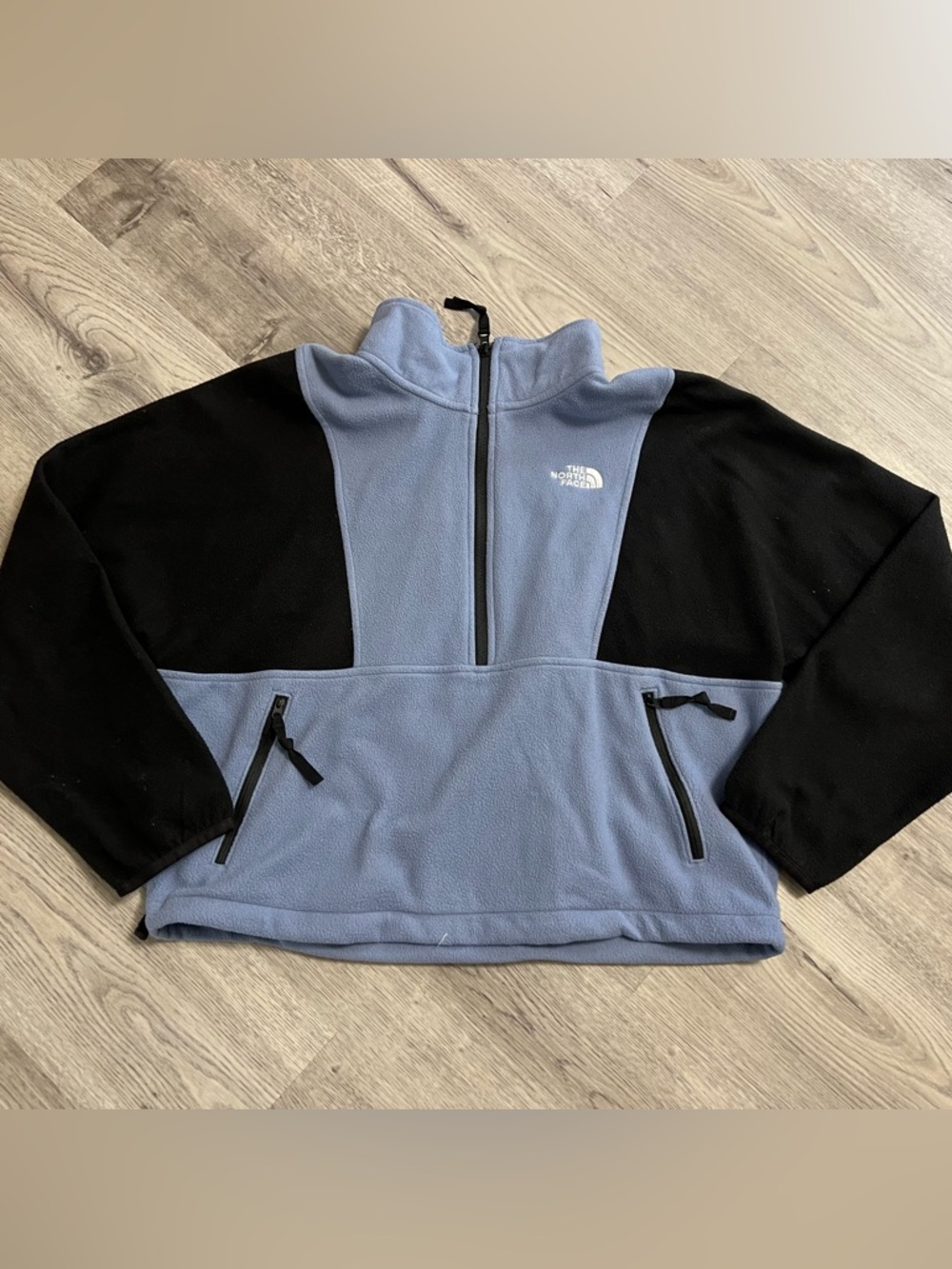 North Face Cropped Fleece pullover